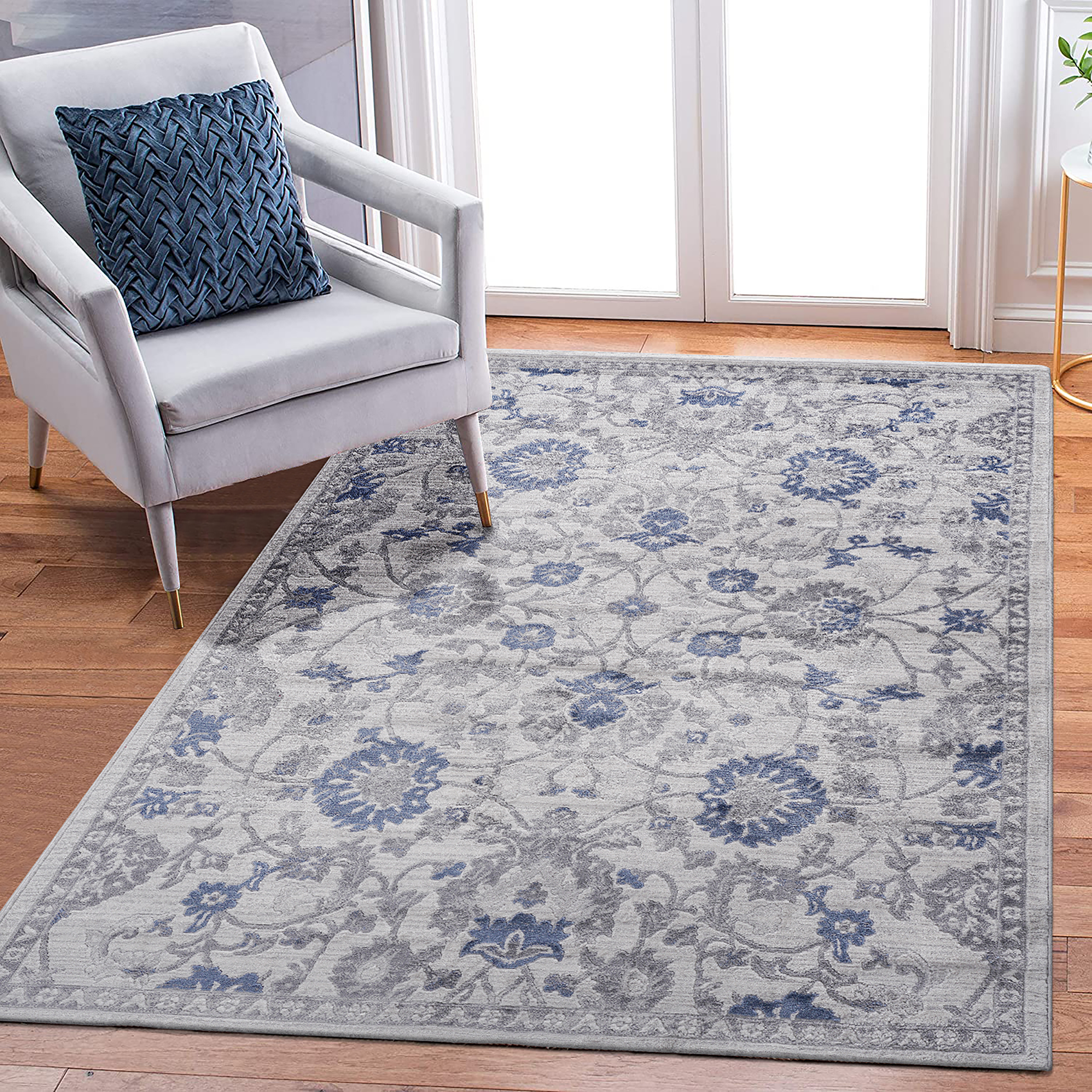 NAAR MARFI Collection 5X7 Blue / Silver / Oriental Area Rug